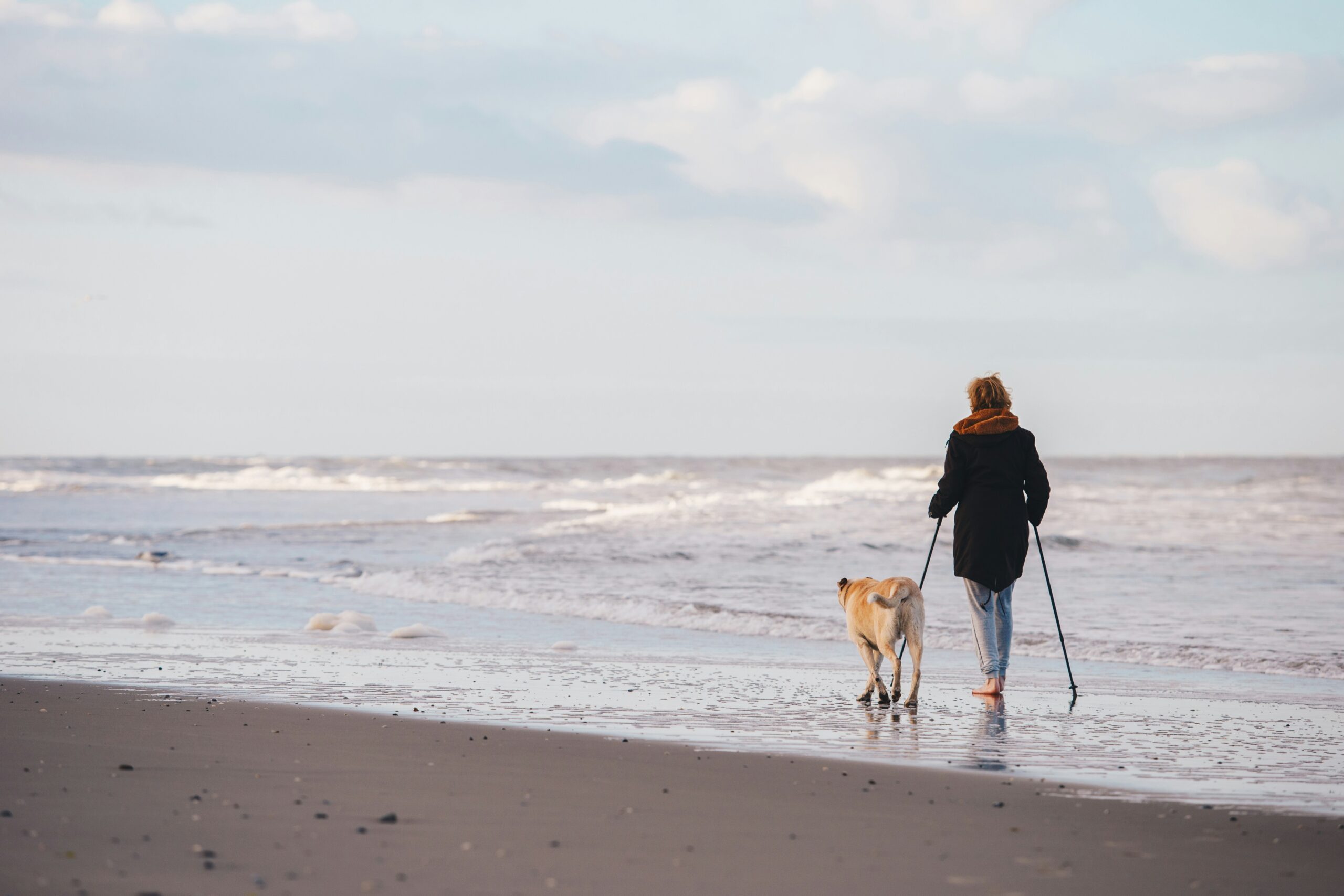 Nordic walking zažíva boom - viete, prečo by ste ho mali praktizovať aj vy?